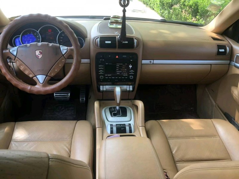 潍坊09年保时捷卡宴4