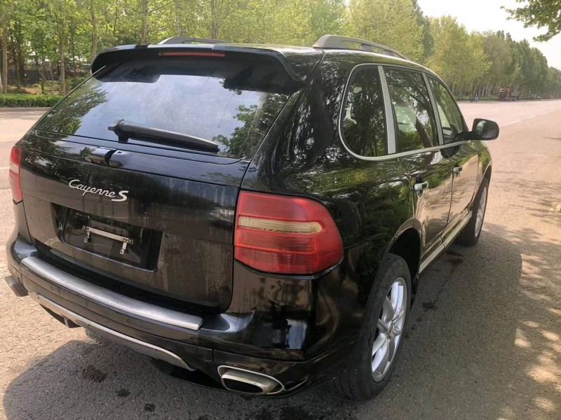 潍坊09年保时捷卡宴8