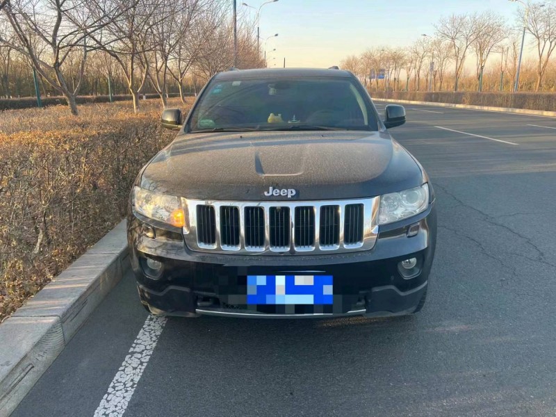 淄博13年Jeep大切诺基1