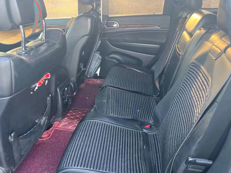 淄博13年Jeep大切诺基4