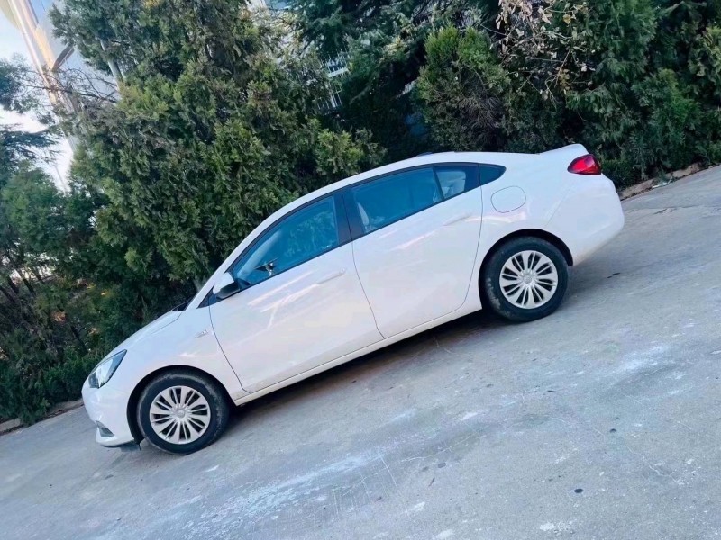 东营23年别克凯越2