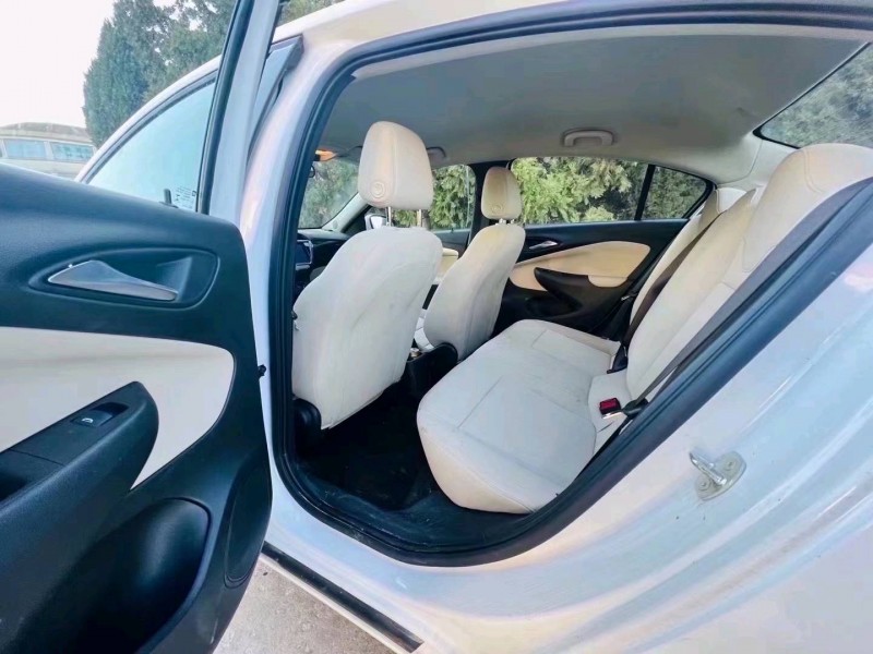 东营23年别克凯越3