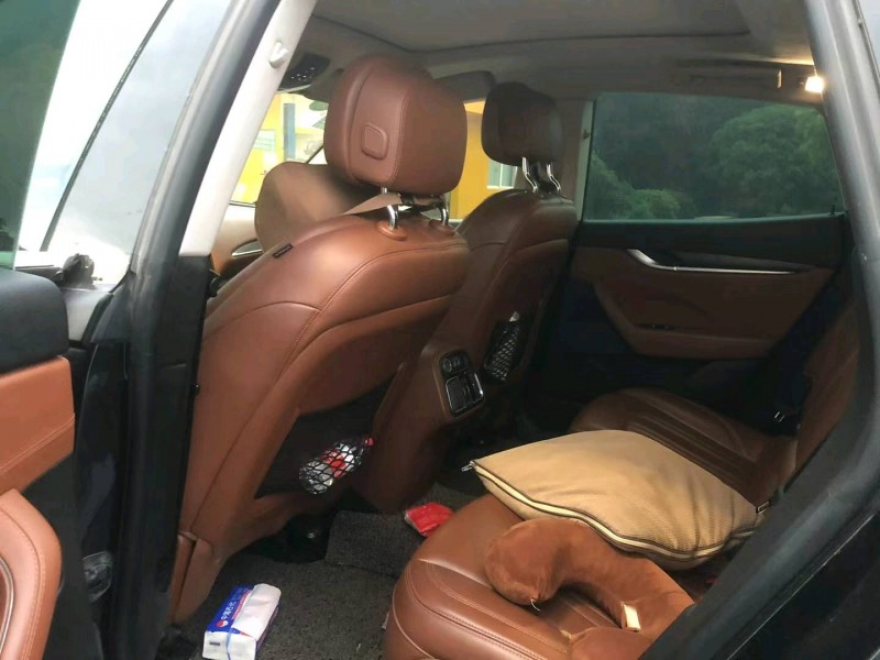 潍坊17年玛莎拉蒂Levante4