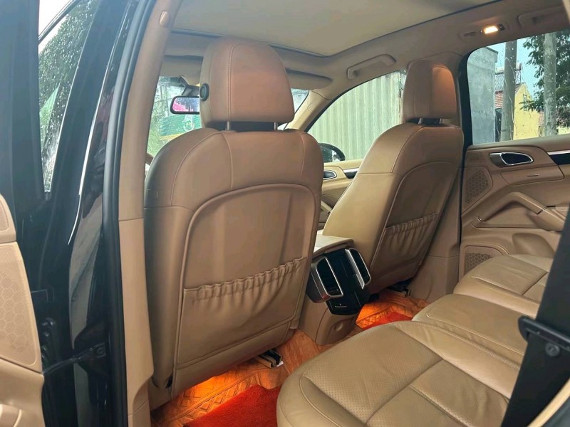 潍坊12年保时捷卡宴2