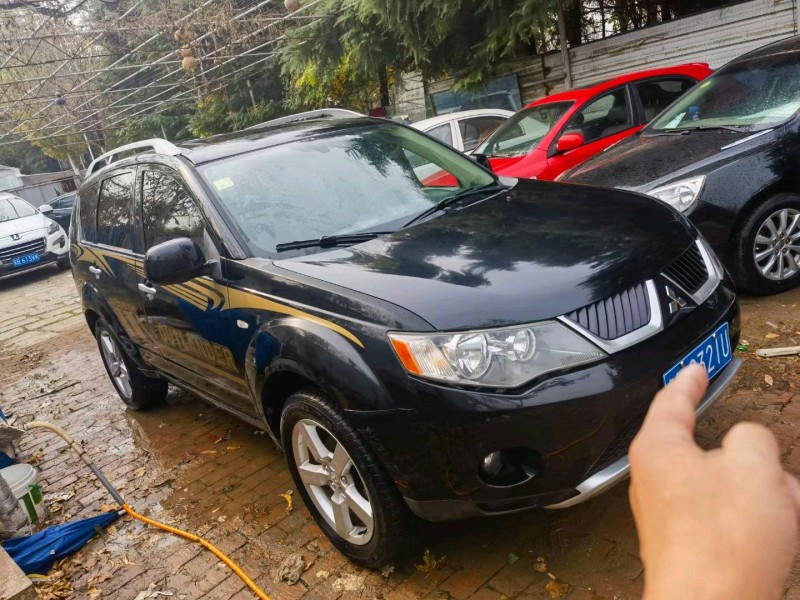 潍坊07年三菱欧蓝德4