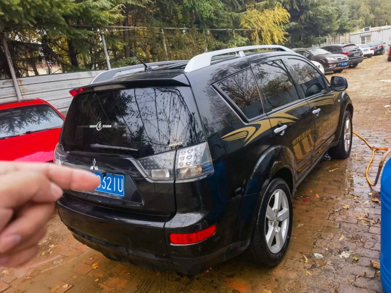 潍坊07年三菱欧蓝德6