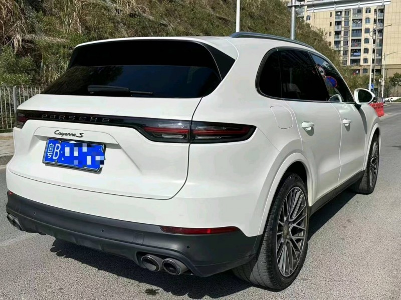 广州20年保时捷卡宴8