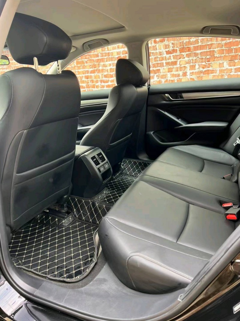 广州22年本田雅阁8