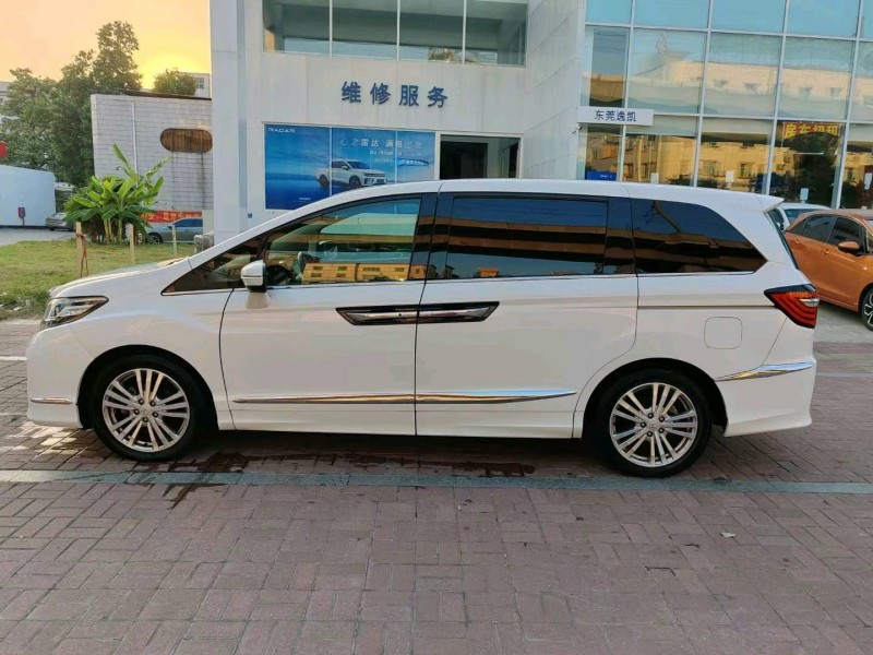 广州17年本田艾力绅3