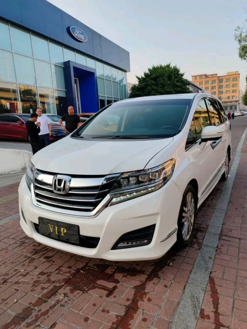 广州17年本田艾力绅4