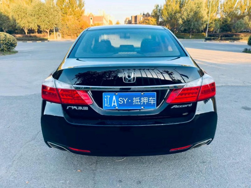 沈阳15年本田雅阁3