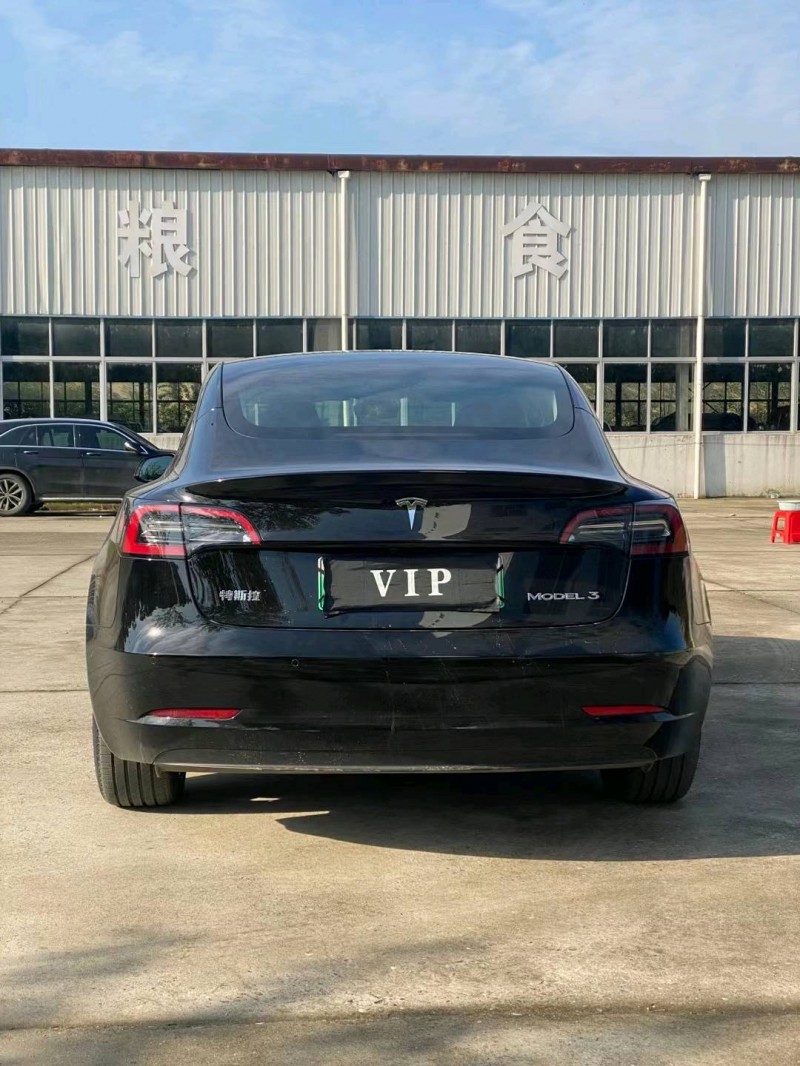 宜昌23年特斯拉MODEL 35