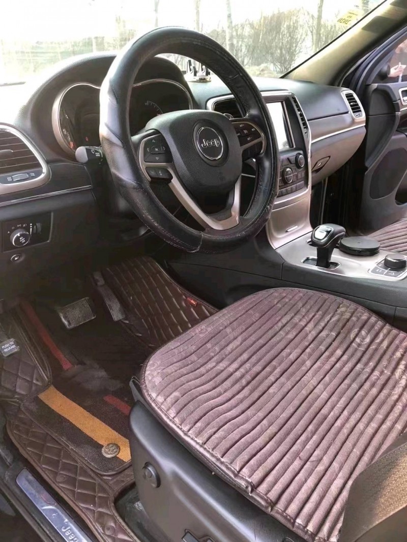 枣庄14年Jeep大切诺基5