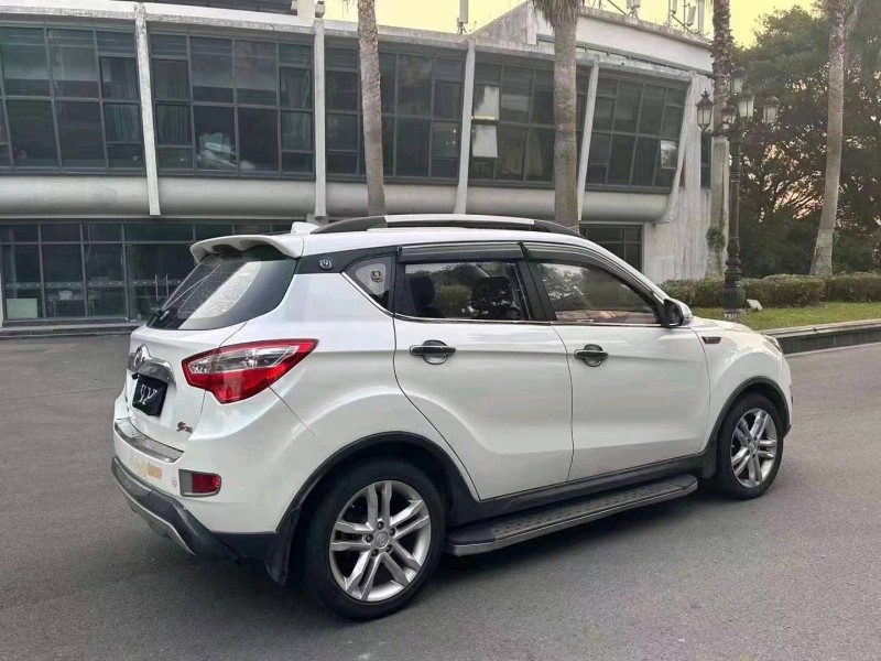 嘉兴16年长安汽车CS354