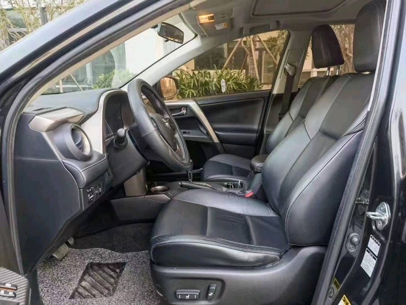 嘉兴15年丰田RAV4荣放8