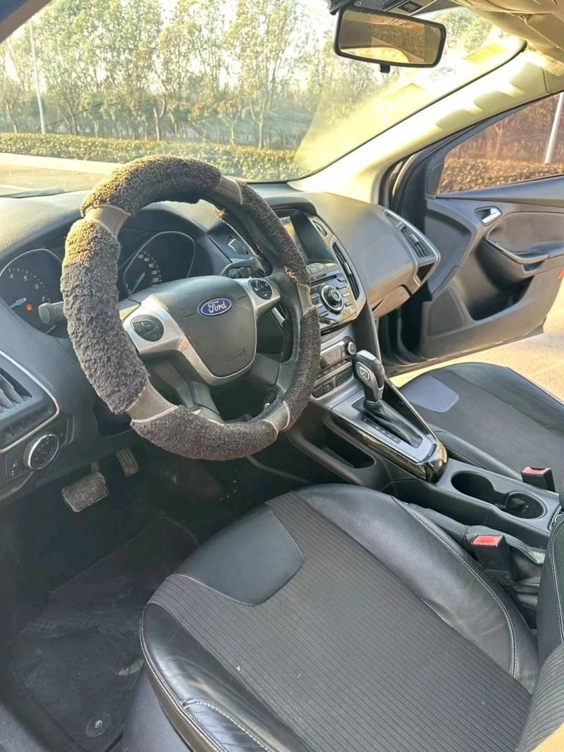 枣庄15年福特福克斯4