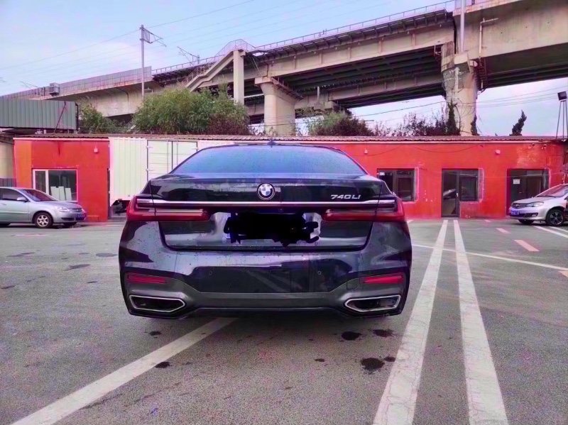 青岛20年宝马7系2