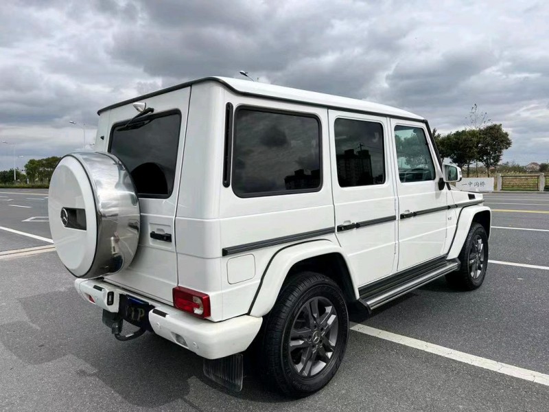 盐城16年奔驰G8
