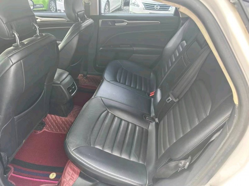 重庆18年福特蒙迪欧8