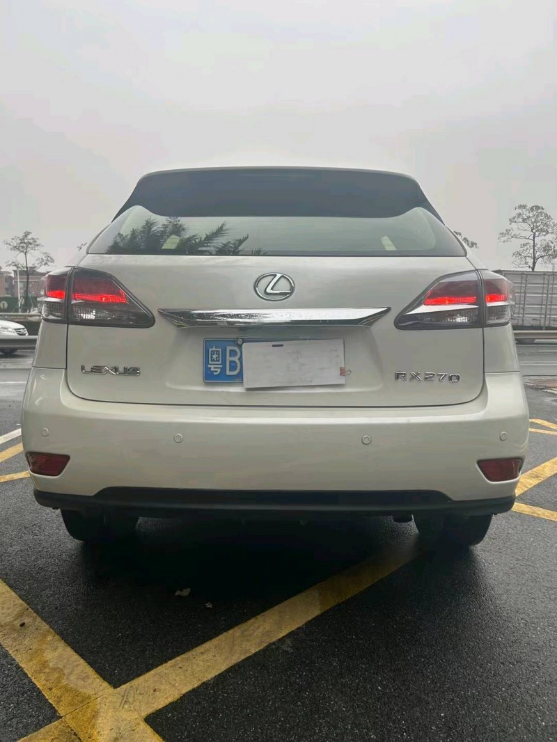 佛山14年雷克萨斯RX8