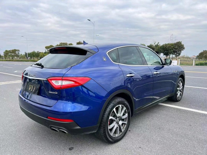 盐城18年玛莎拉蒂Levante8