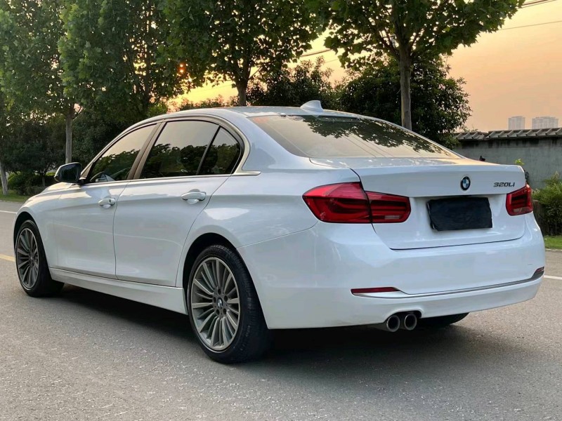 徐州19年宝马3系8