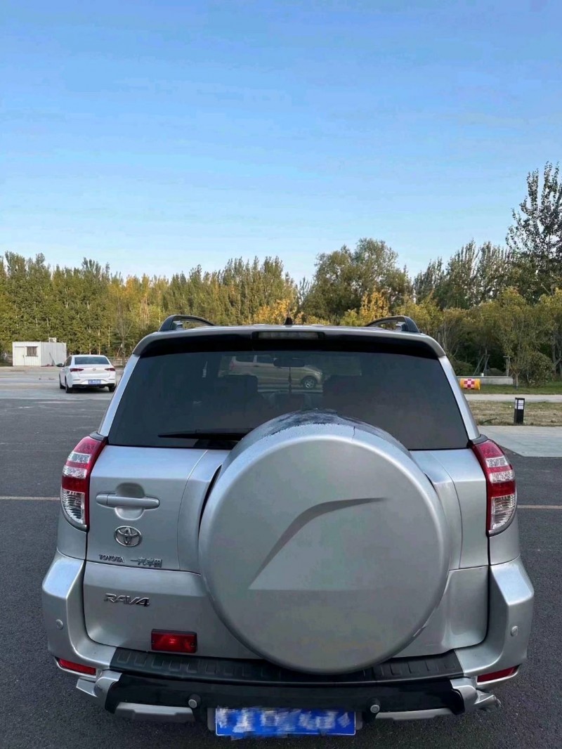 聊城13年丰田RAV45