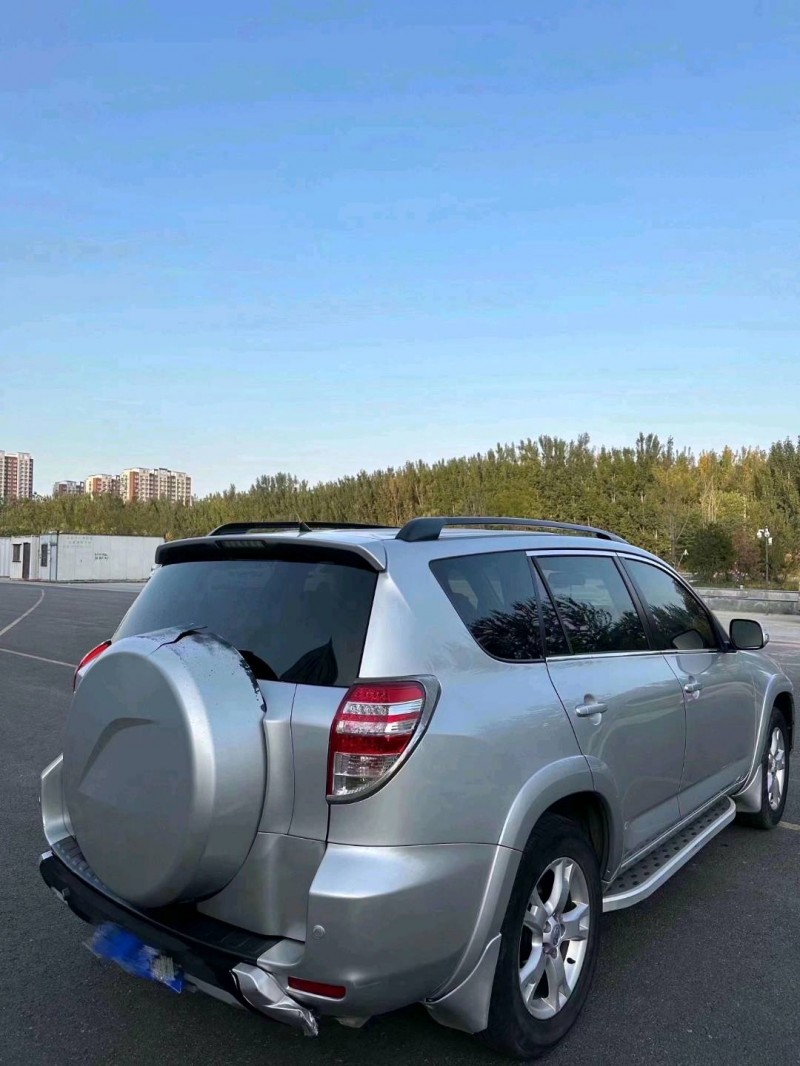 聊城13年丰田RAV46