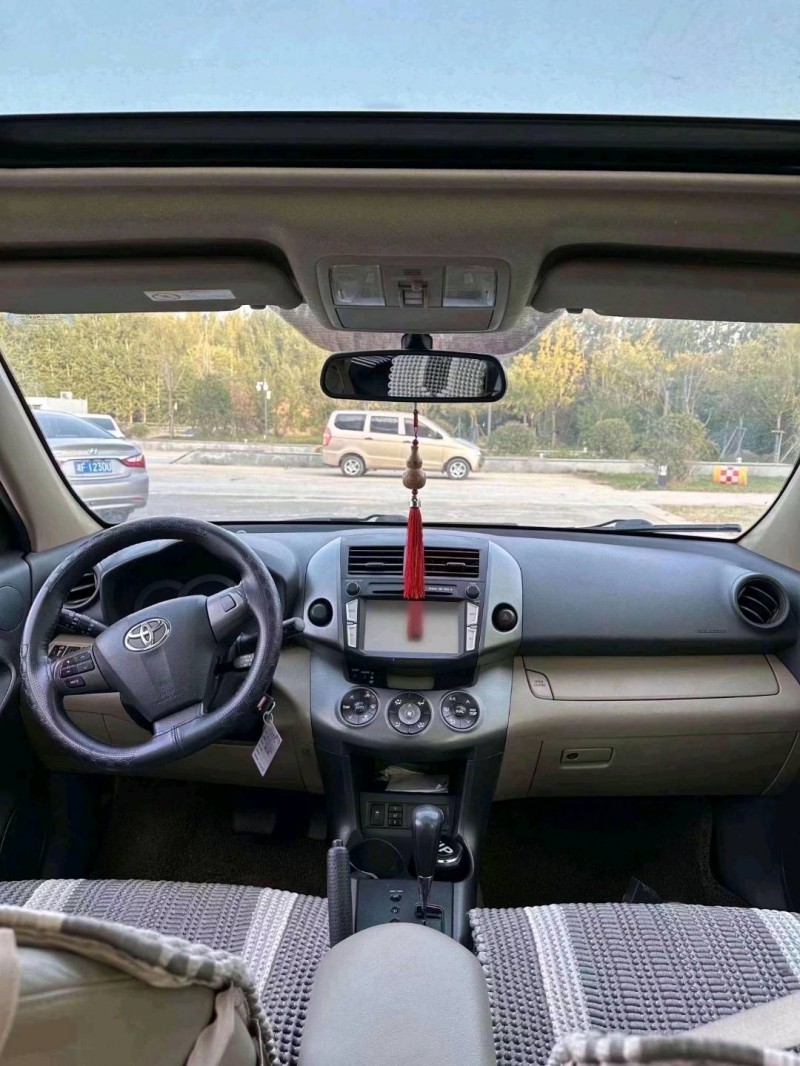 聊城13年丰田RAV48