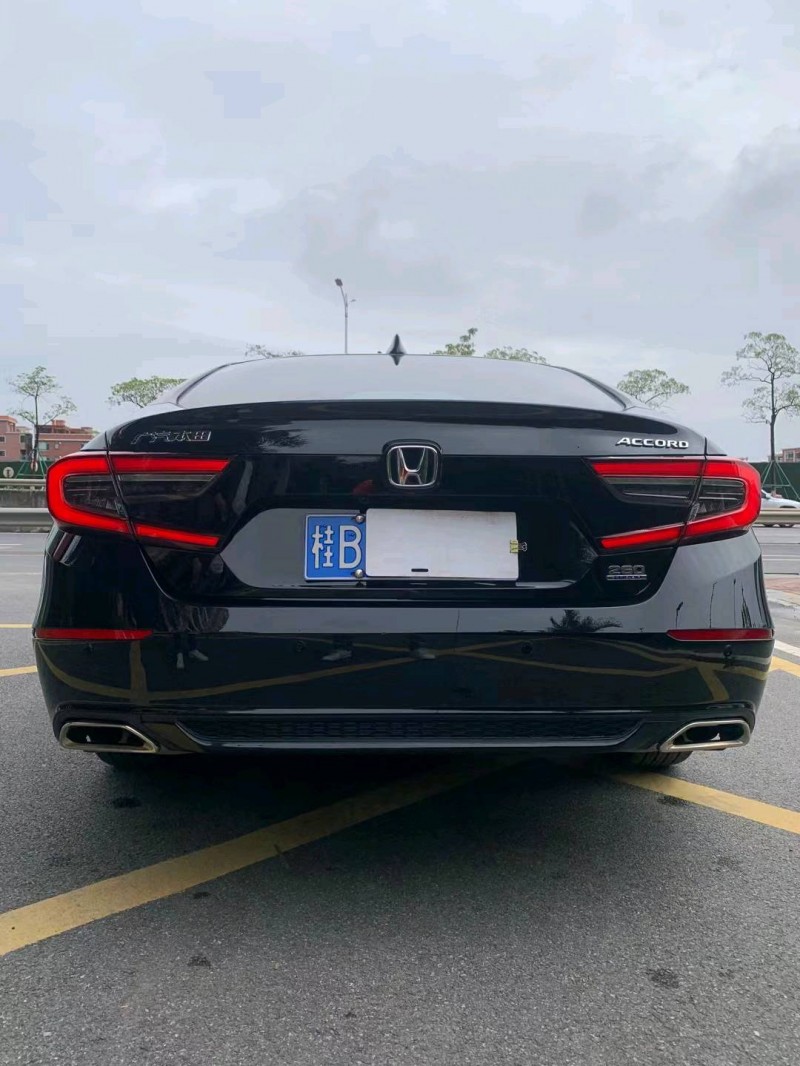 佛山22年本田雅阁9