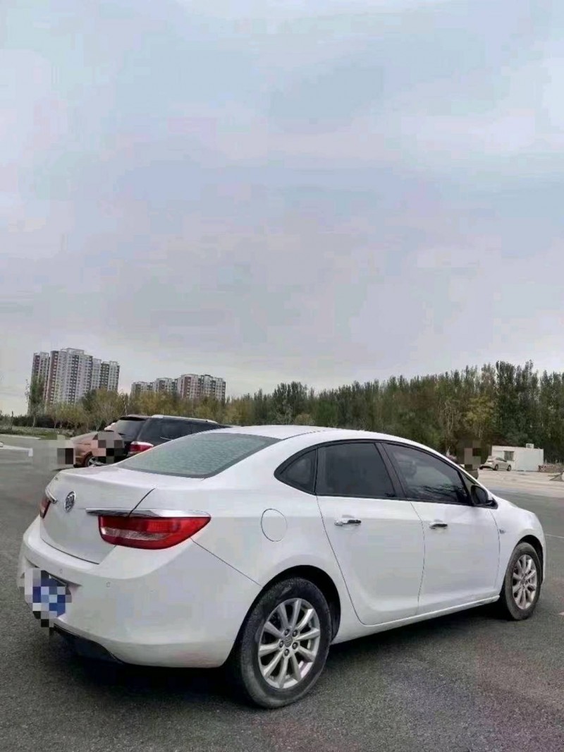 聊城13年别克英朗GT5