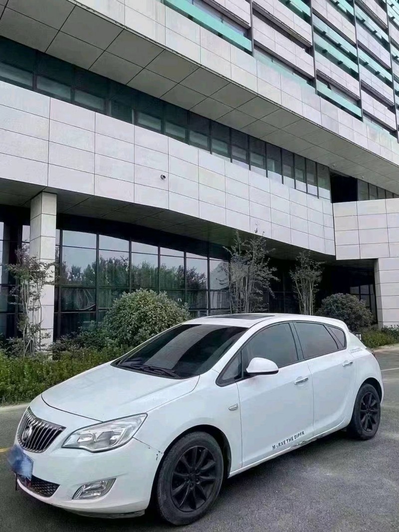 聊城15年别克英朗3