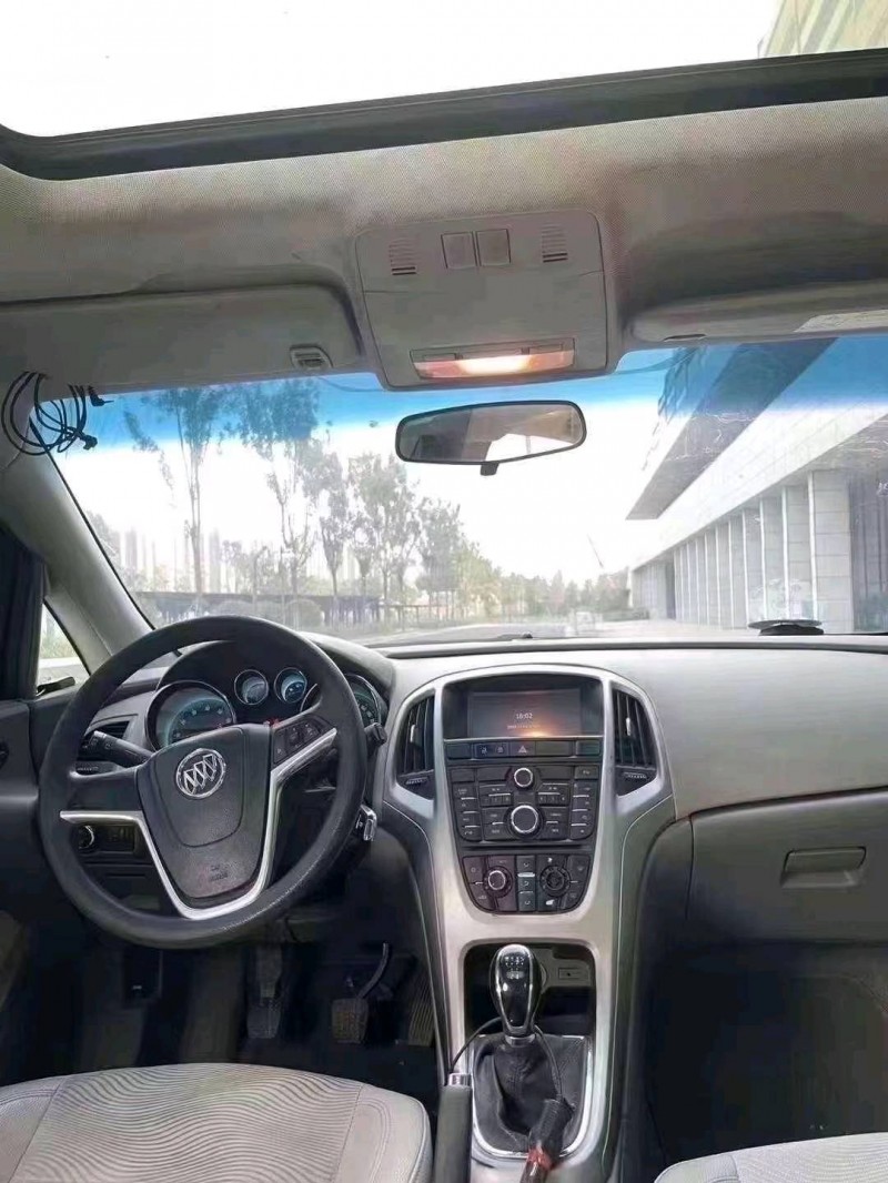 聊城15年别克英朗8