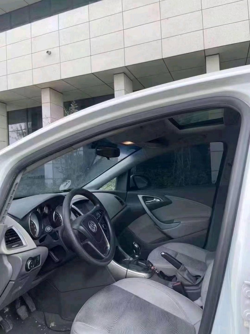 聊城15年别克英朗9