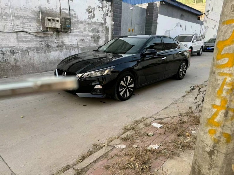 保定21年日产天籁1