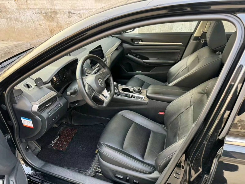 保定21年日产天籁4