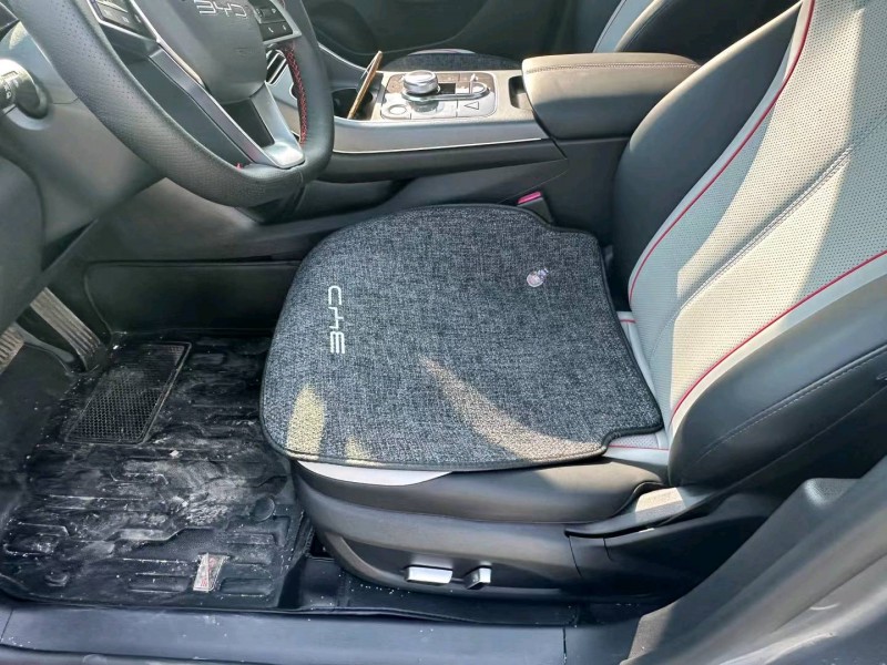 徐州22年比亚迪驱逐舰8