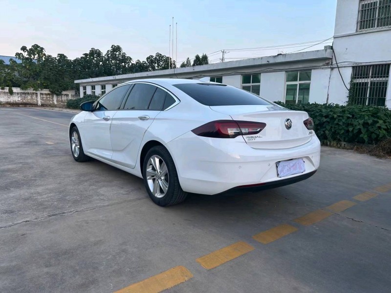 徐州19年别克君威3