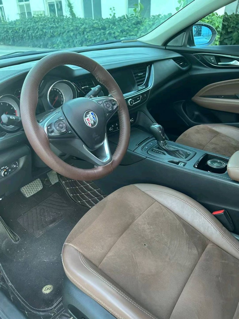 徐州19年别克君威8