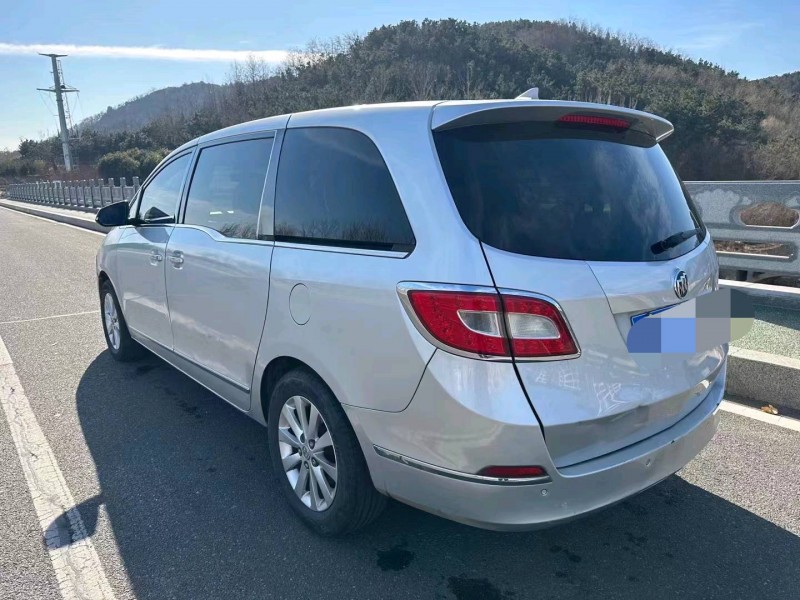 济南11年别克GL89