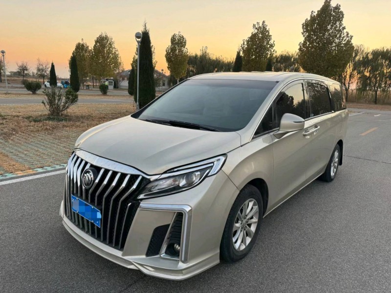 济南20年别克GL82