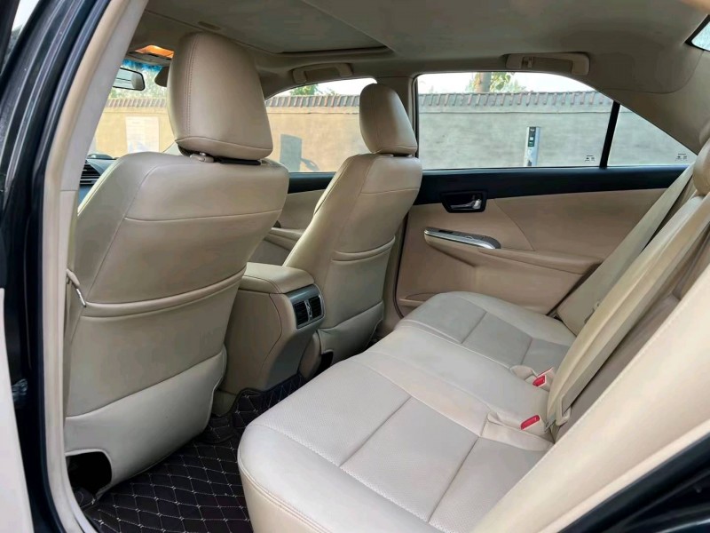 保定13年丰田凯美瑞6