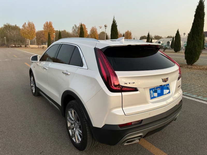 濱州20年凱迪拉克XT42