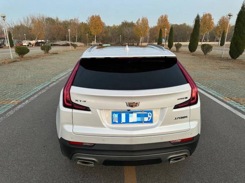 濱州20年凱迪拉克XT43