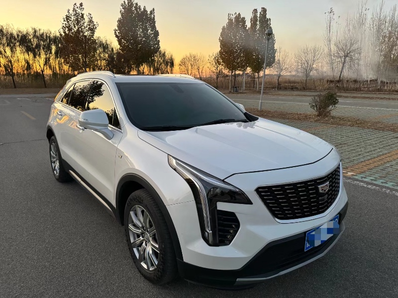 濱州20年凱迪拉克XT45