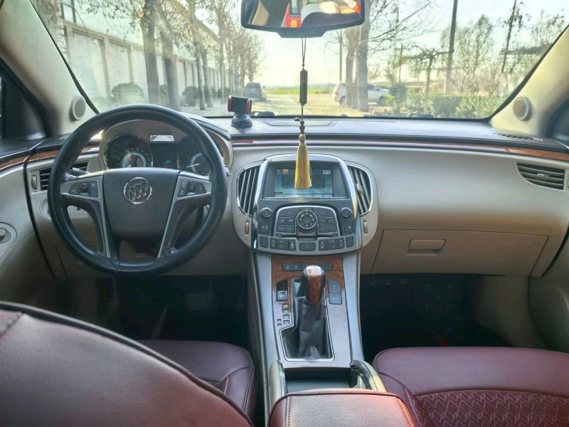 保定11年别克君越7