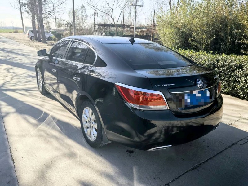 保定11年别克君越8