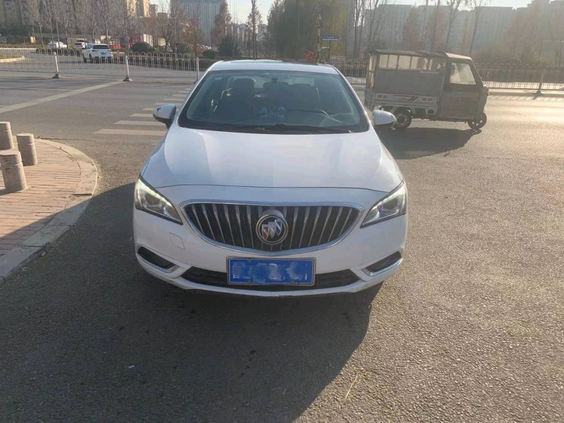 济南17年别克威朗1