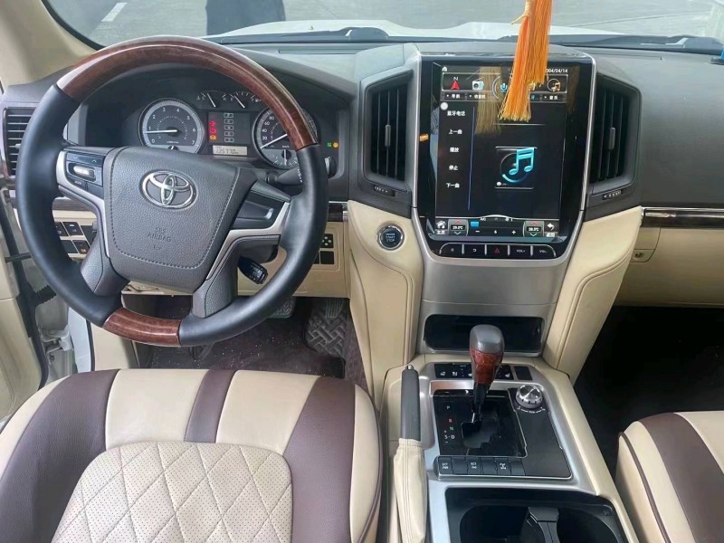 邯郸16年丰田兰德酷路泽5