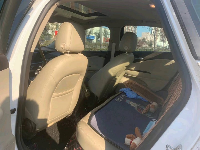 济南17年别克威朗4